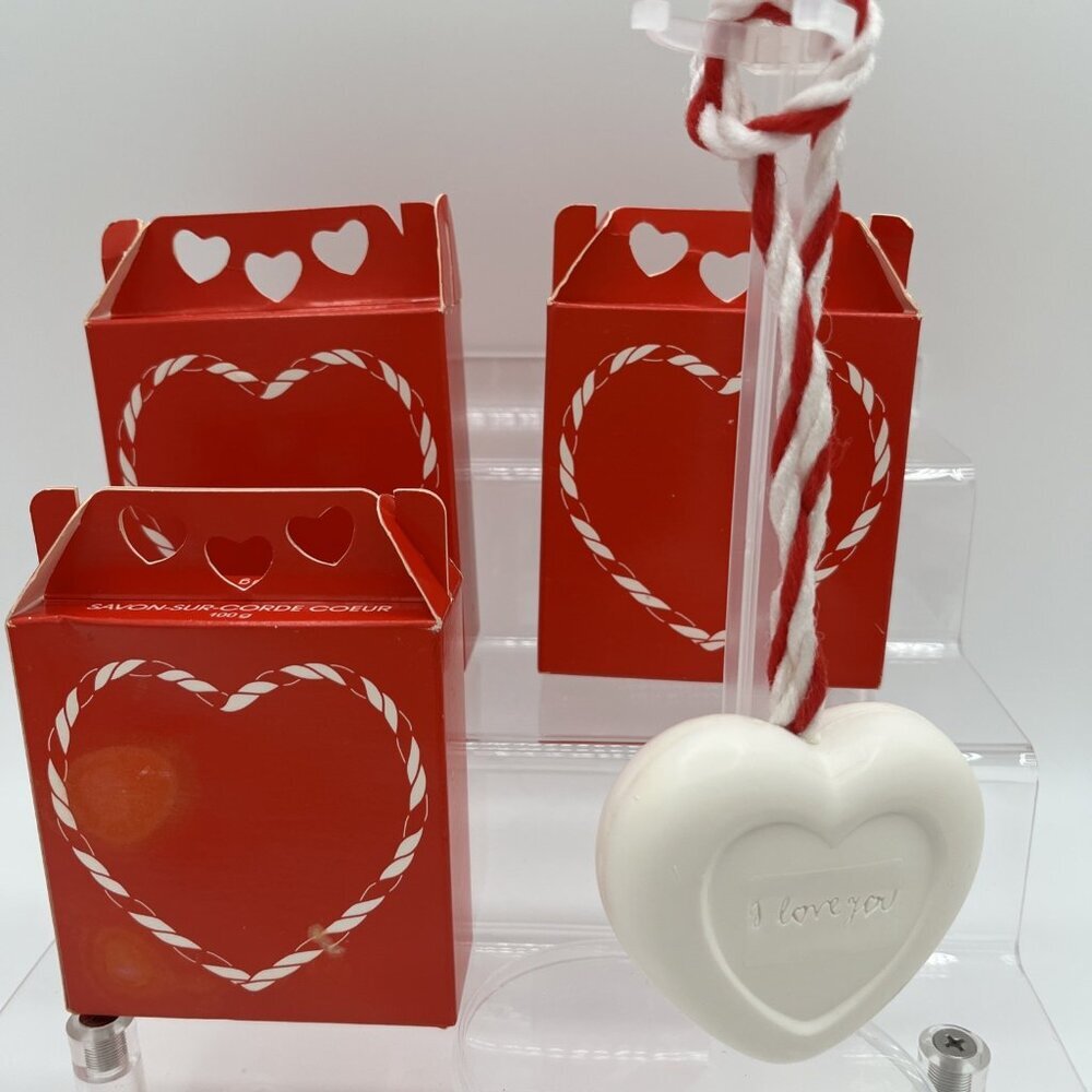 Avon Heart on a rope Heart Shaped Soap On Rope Unused Original Box Vintage 1991